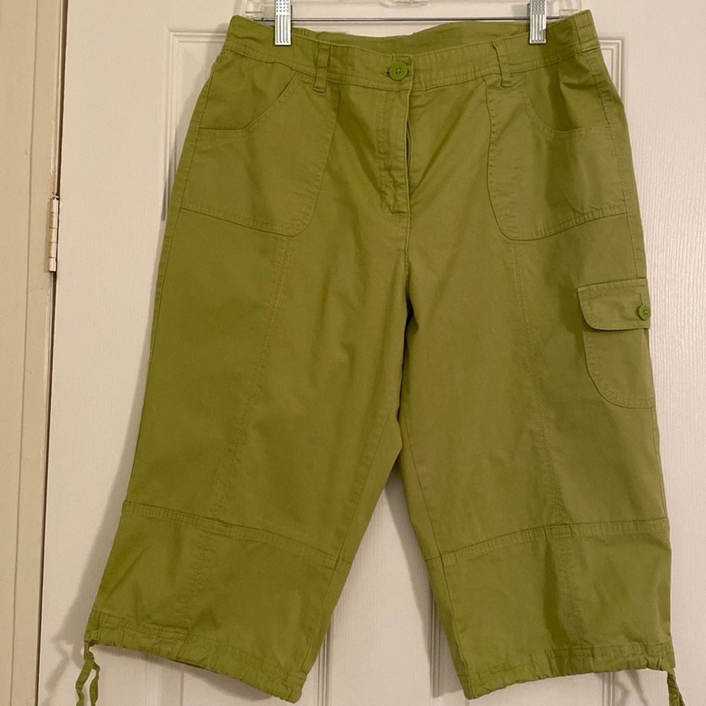 Karen Scott Women’s Lime Green Capris